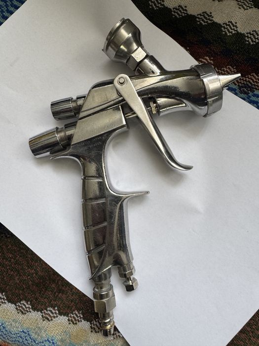 Pistol de lac Anest Iwata Pininfarina LS-400