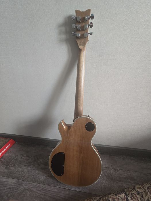 Продам электрогитару SCHECTER