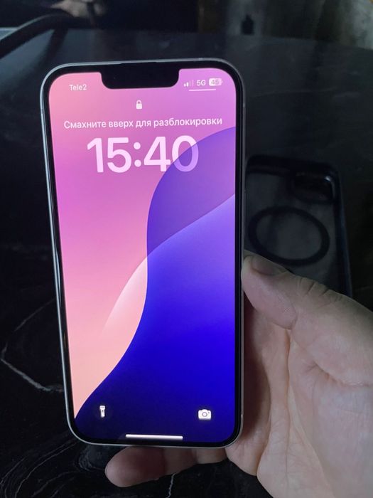 Продам Айфон 14 белый свет