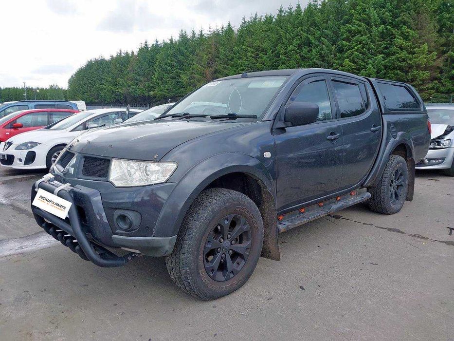 Dezmembrez Mitsubishi L200 2.5 Diesel 2013
