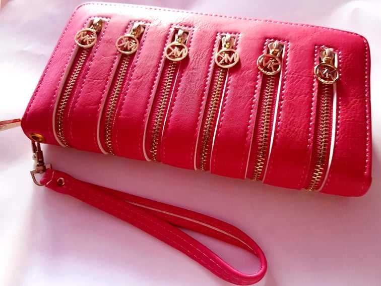 Ултра модно портмоне Циклама