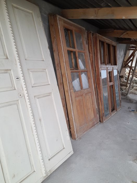 Mustakam eshik teraska