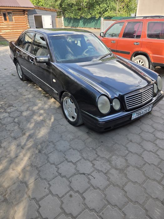 Продам Мэрс авангард 1999