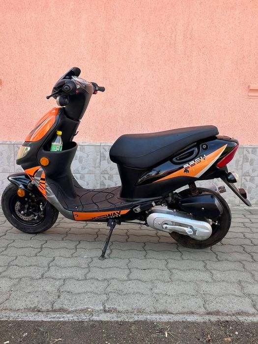 Vând Scuter 49cc