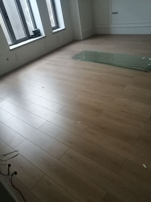 Tarket Laminat xizmati tez va ishonchli xamyonbob kop yillik staj