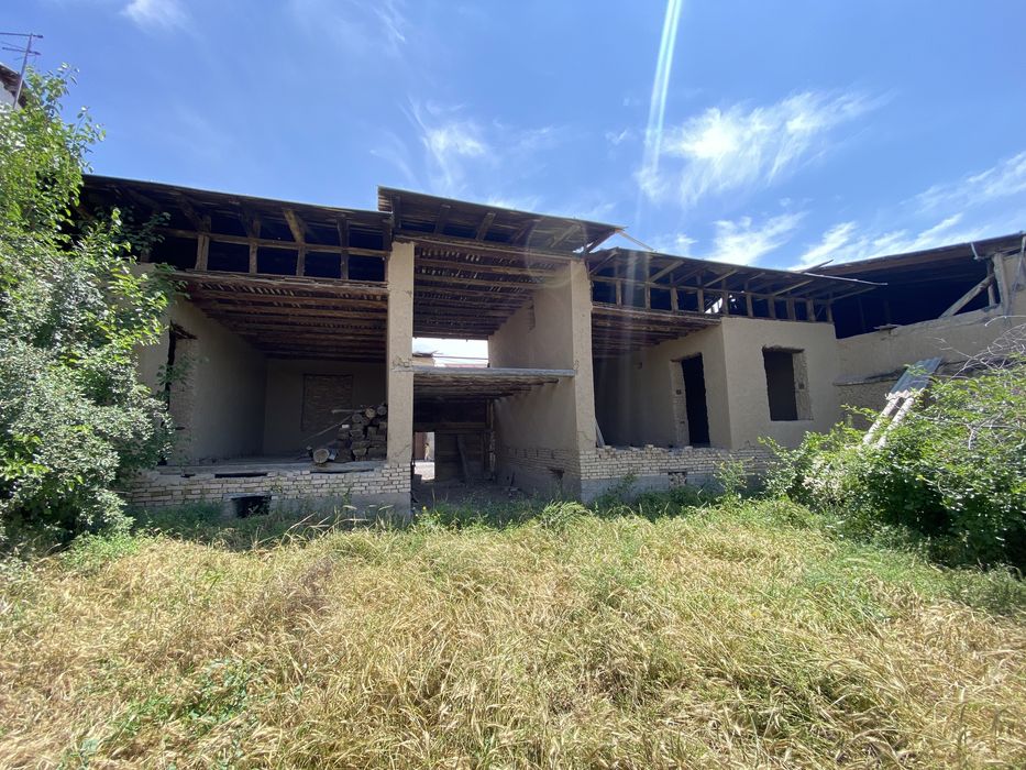 Nazarbekda uchastka sotiladi