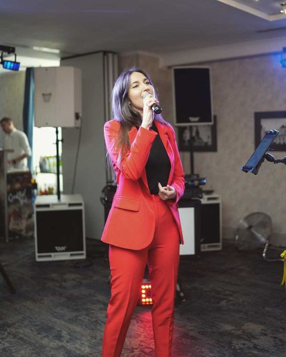 Solistă vocală cu experiență – Muzică live cu negative