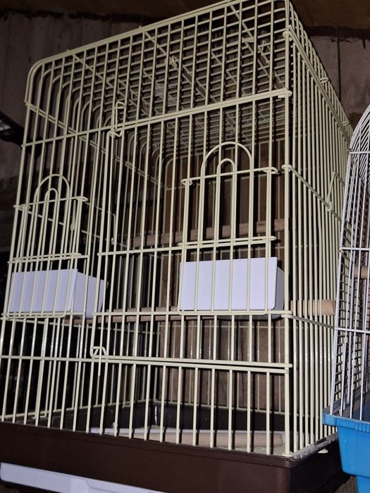 Vand colivie , voliera, cusca pentru pasari  papagali