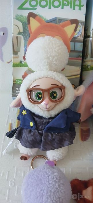 Коллекционые игрушки брелки