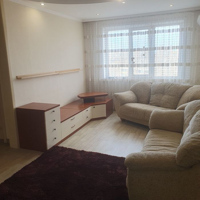 Продам 4-х улучшенную квартиру