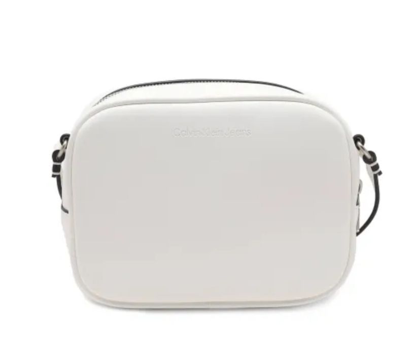 Оригинална чанта на Calvin Klein!