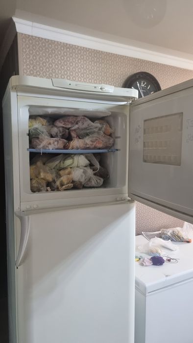 Продам рабочий холодильник