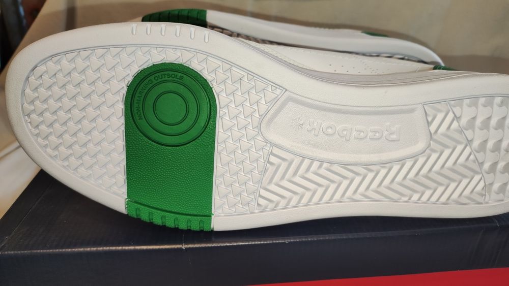 Чудесни мъжки сникърси Reebok №47