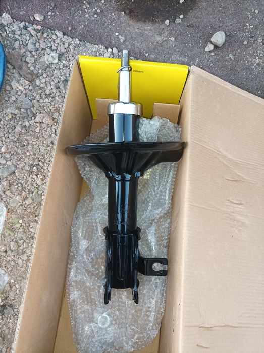 Амортизатор передний Мазда 626