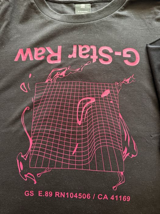 Оригинални тениски с къс ръкав