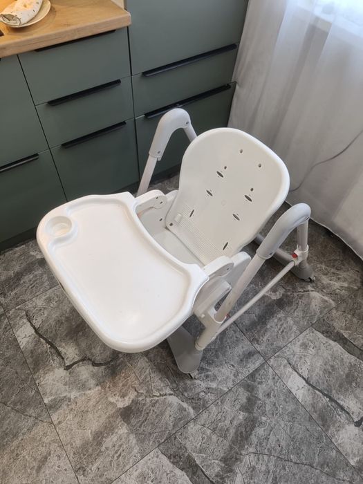 Столик для кормления babytan