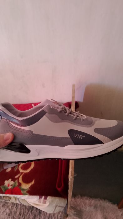 Кроссовки за 2 пары 5500