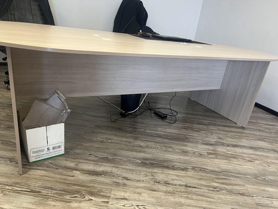 Продается конферец стол