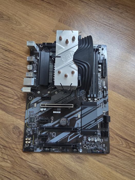 Gigabyte z390ud в сборе