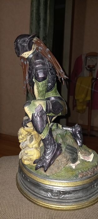 Статуэтка "ХИЩНИК"