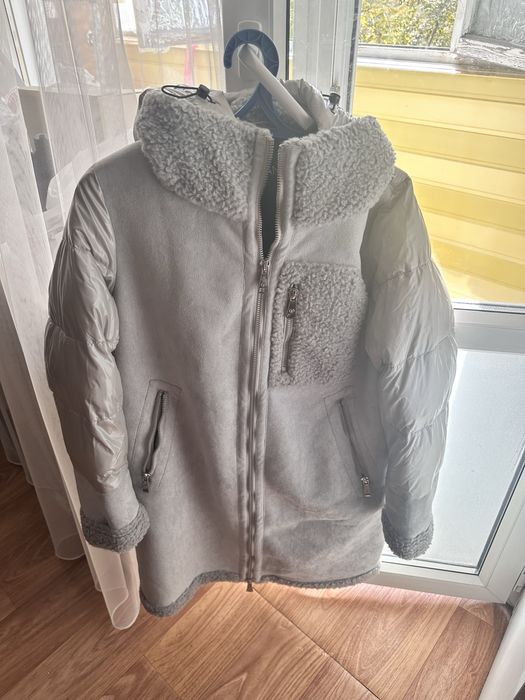 Продам зимнюю куртку 44-46 размер, новая., торг уместен