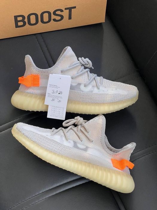 Yeezy Boost 350 V2
