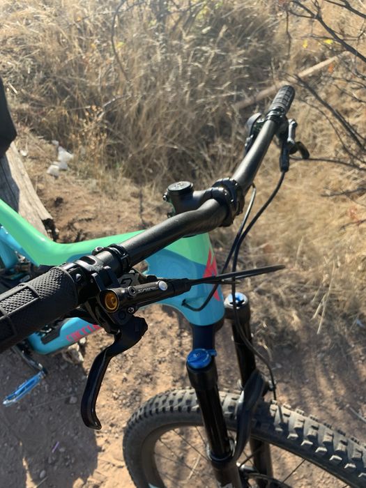 Bicicleta Specialized StumpJumper full suspension