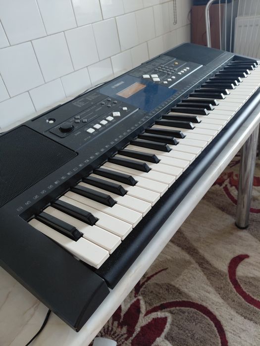 Orga Yamaha PSR E 333