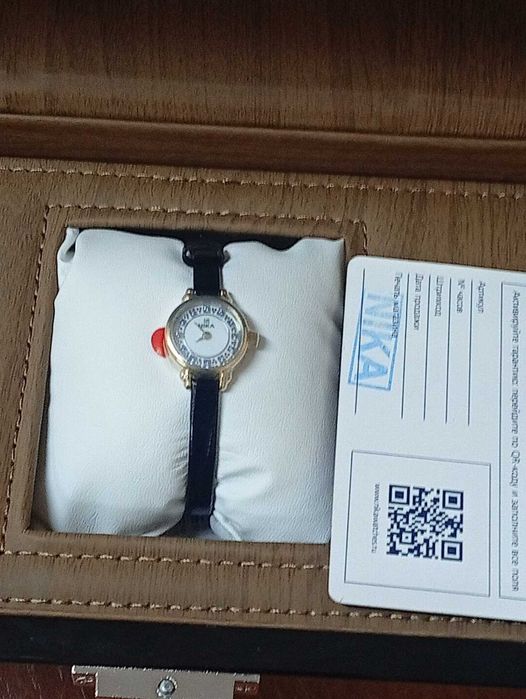 наручные женские часы