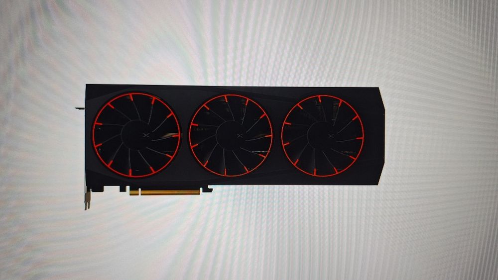 Placa video XFX AMD RX 9070XT  Magnetic Air Edition