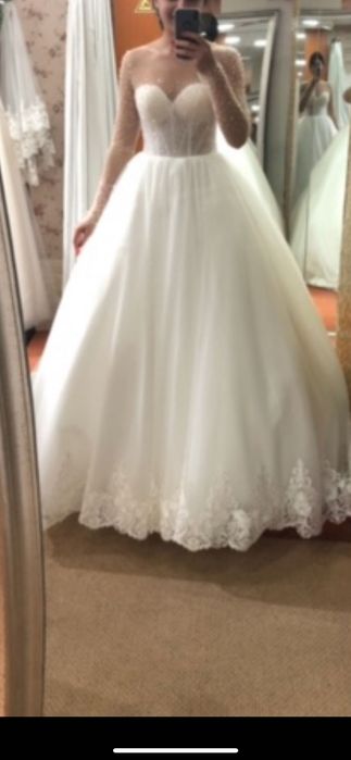 Vând rochie de mireasă