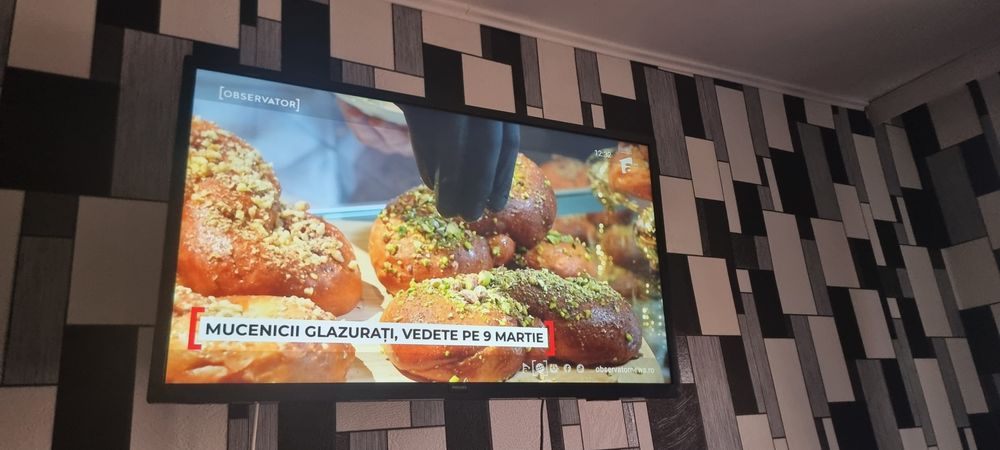 Smart tv Philips 84 diagonală