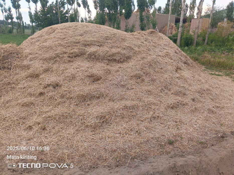 Саман сатилади срошни маи́да халталаб беремиз халтаси 20 минг.