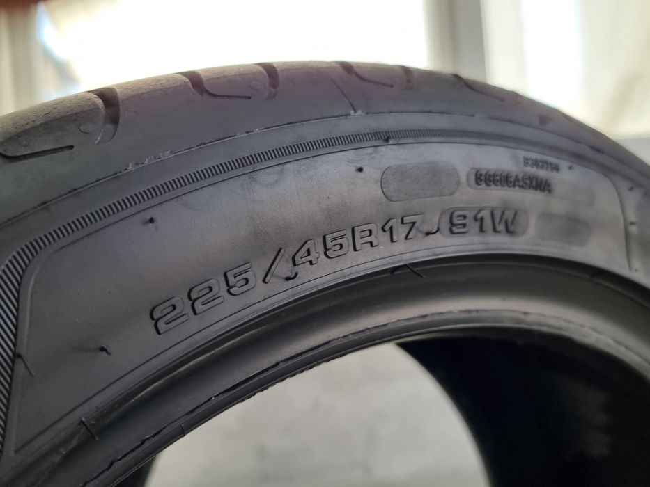 225/45/17 Goodyear 2Броя: 140€ 7.5мм