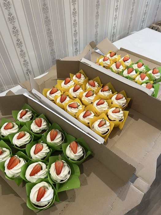 Пирожные капкейки торты чайные сеты