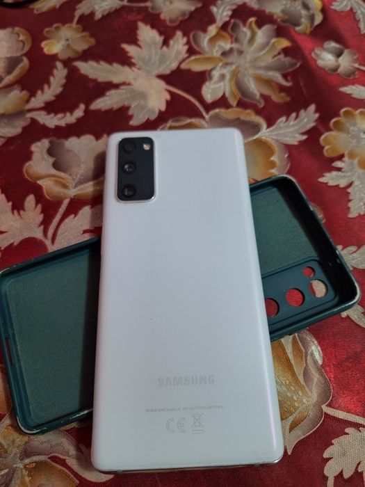 Vând Samsung S 20 FE