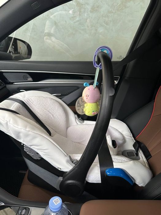 продается Коляска 3в1 очень хорошего бренда