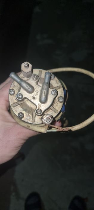 Електроний бензонасос