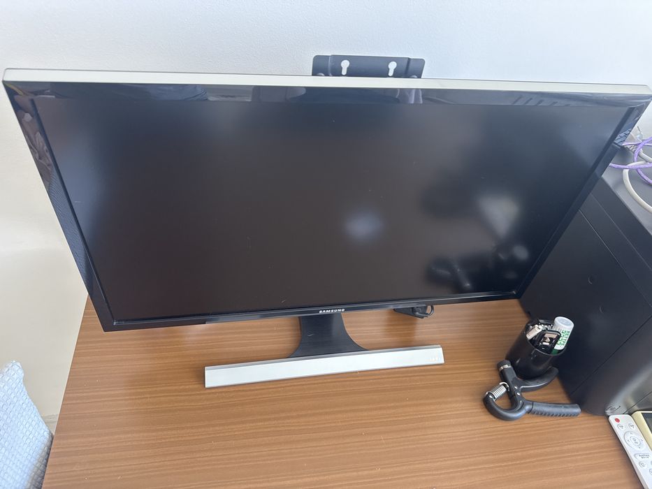 Монитор Samsung U28E590D 28-дюймовый