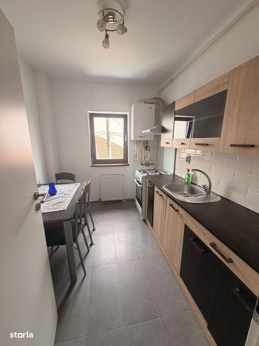 Apartament, 2 camere decomandate, parcare subterana, zona Traian Vuia