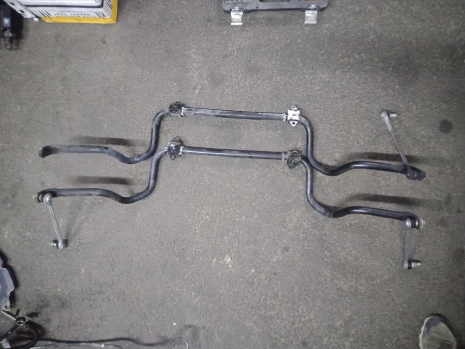 Продам оригинальный передний стабилизатор на Toyota Camry 40