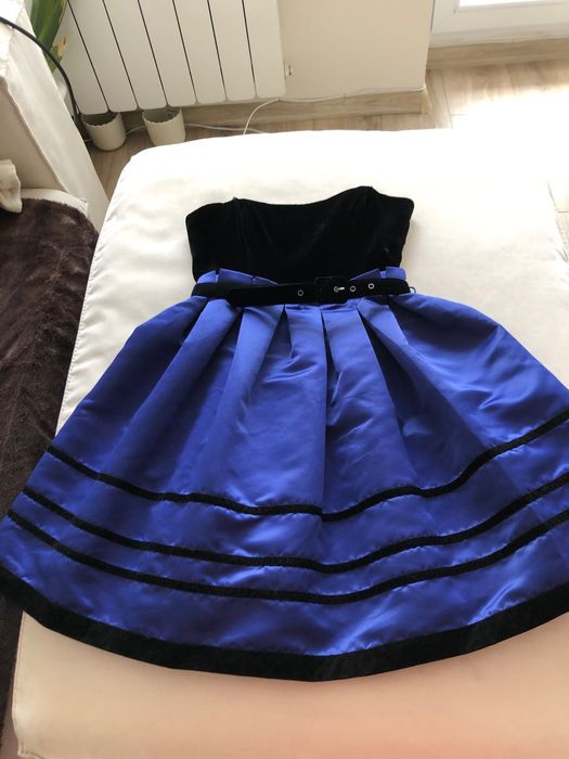 Елегантна рокля на BETSEY JOHNSON