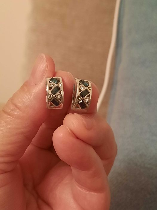 Продам ьидутерию, браслеты разные