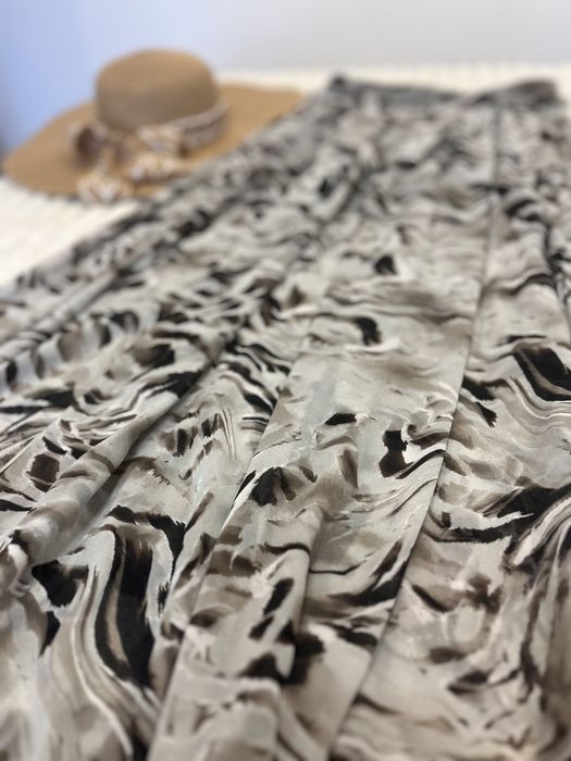 Елегантна дамска пола от Mohito