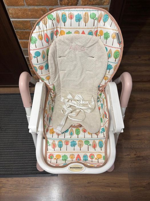 Scaun de masă bebeluși