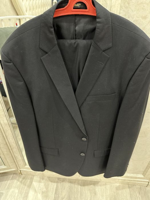 Продам костюм.