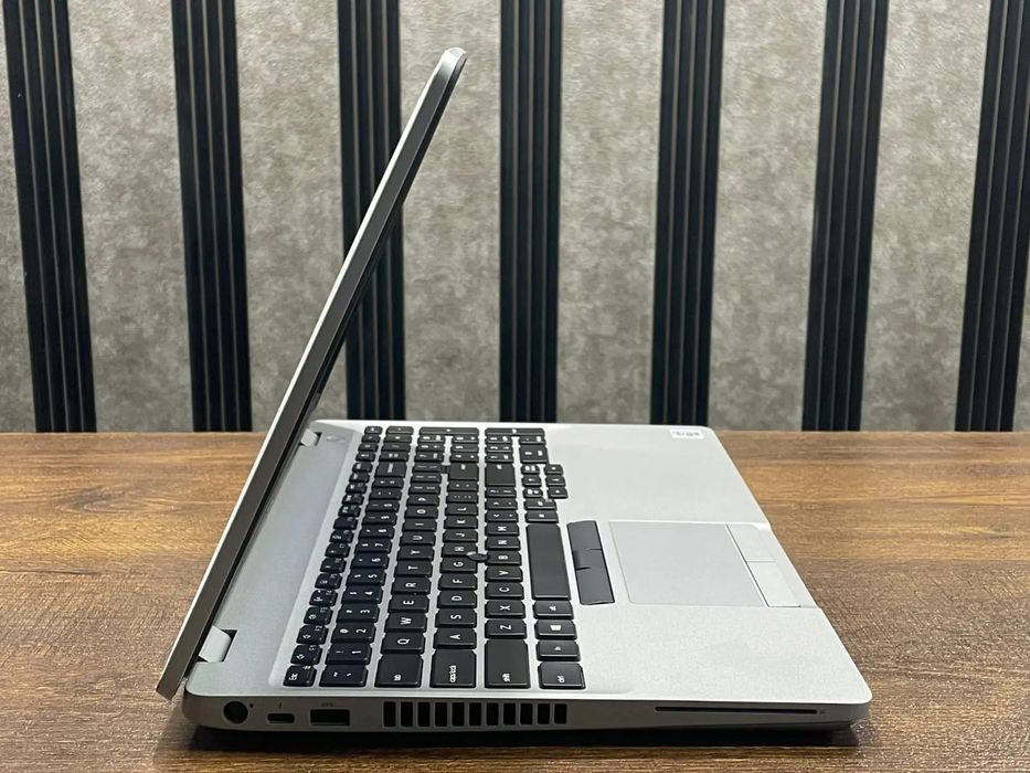 DELL Pro 5510 i7 Gen10, RAM 16Gb, SSD 500gb ,16inch IPS, baterie noua, taste LED