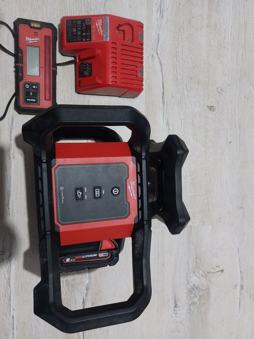 Laser rotativ milwaukee m18 rloh600