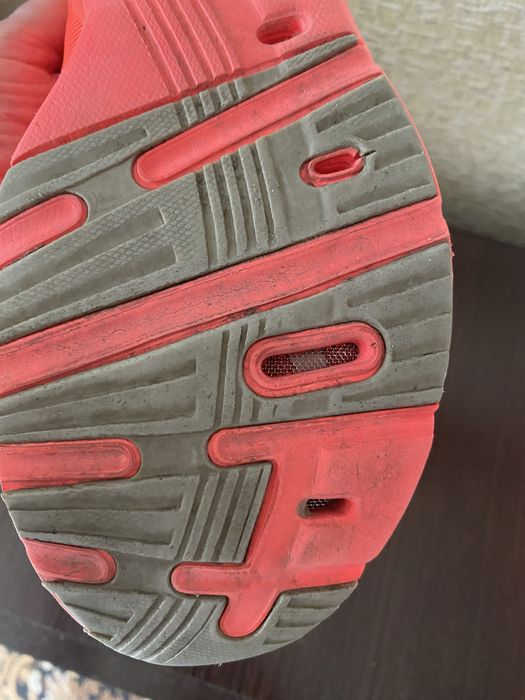 Кроссовки 38 - 39 р