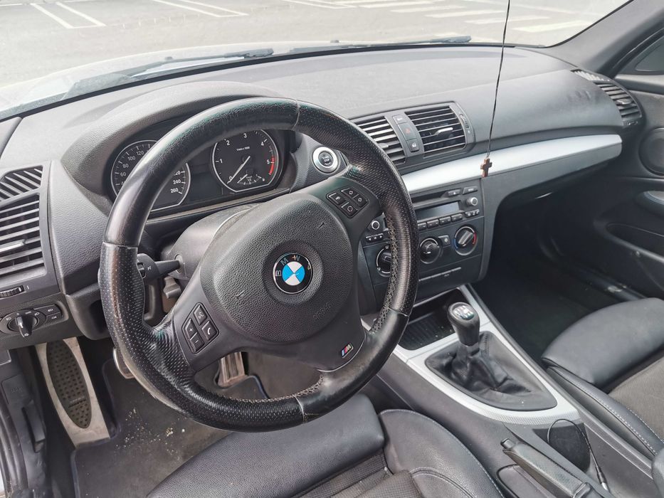 BMW Seria 1 E87 2011 2.0d 177CP | Pachet M de Fabrică | Proprietar